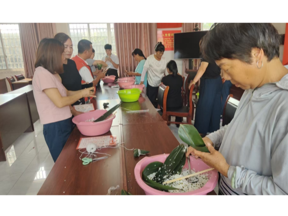 我们的节日·端午｜新安镇右昌村：粽叶飘香传民俗 温情端午暖民心