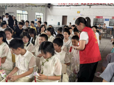 烽火乡：“护苗”行动进校园 护航青春助成长