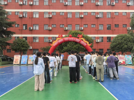 禁毒宣传进校园  护航青春助成长——新安镇开展“6.26国际禁毒日”禁毒宣传活动