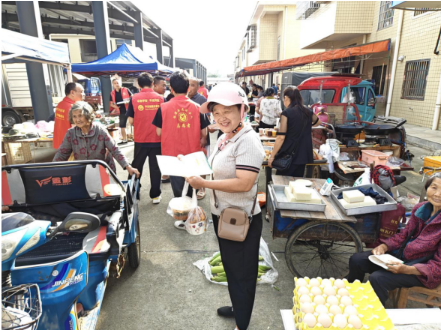 临澧：禁毒宣传进集市  平安守护入民心