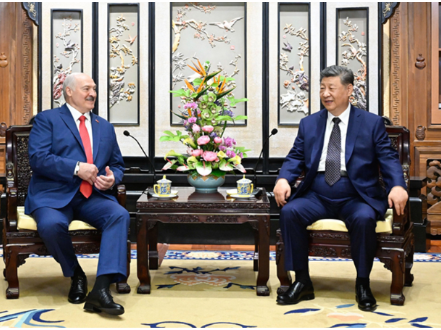 习近平会见白俄罗斯总统卢卡申科