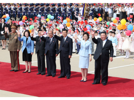 习近平结束对朝鲜国事访问回到北京