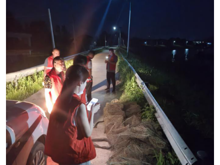 烽火乡开展夜间渔政联合执法行动