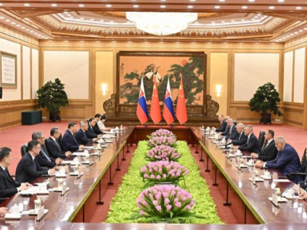 唇齿相依、命运与共、相互成就——习近平主席署名文章为开创中吉关系高质量发展新局面指引方向