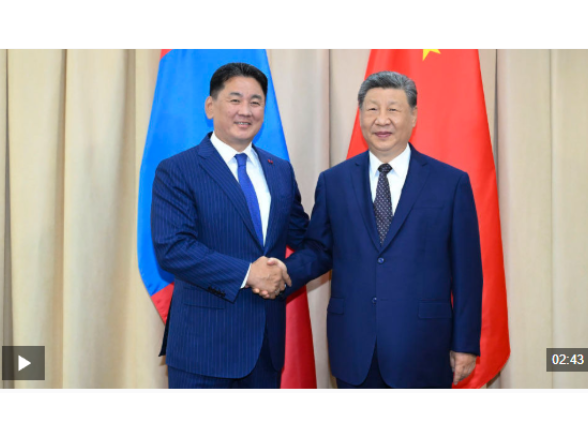 习近平会见蒙古国总统呼日勒苏赫