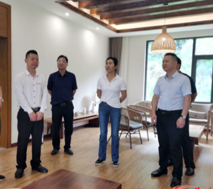 江小忠率队到中惠旅考察洽谈