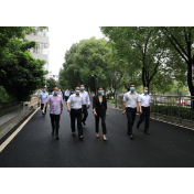 江小忠带队巡视高考考点及周边环境