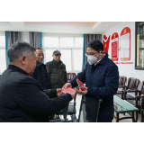 【幸福茶陵欢乐年】邓元连、田灿开展春节走访慰问