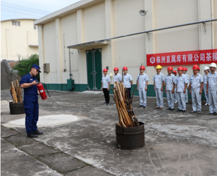 茶陵消防组织茶陵粮库员工开展消防应急培训演练