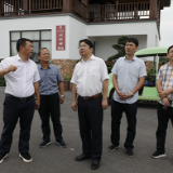 邓元连深入万樟园林调研指导工作