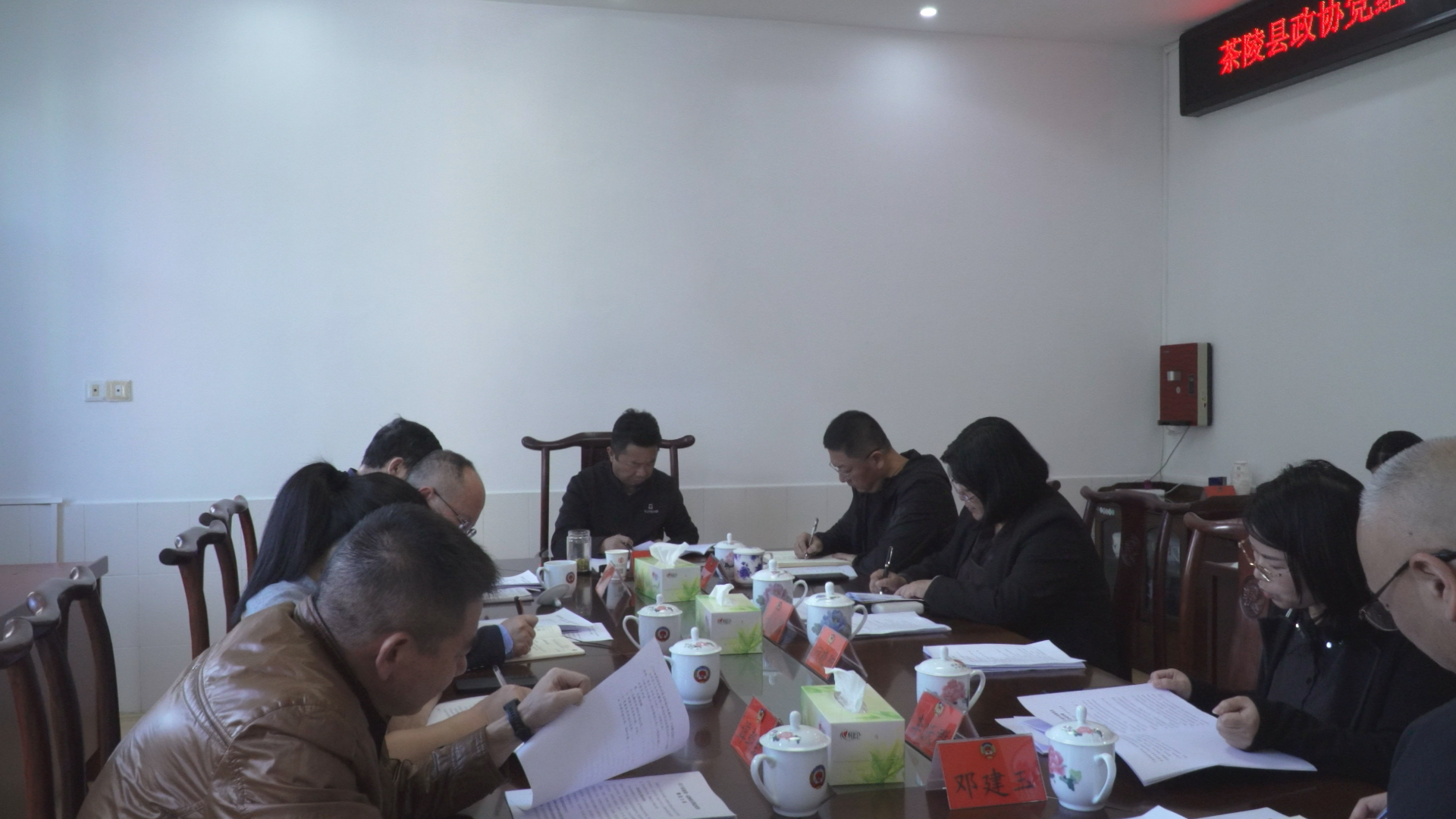 c7206e633e70689459f8f5858f655ebc.bmp c7206e633e70689459f8f5858f655ebc.bmp