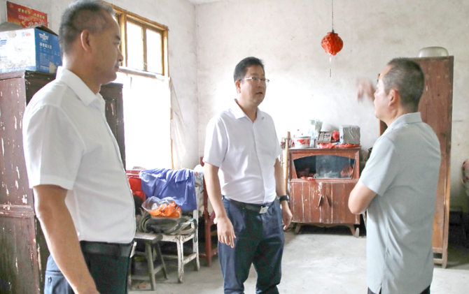 杨红兵督导巩固拓展脱贫攻坚成果同乡村振兴有效衔接工作