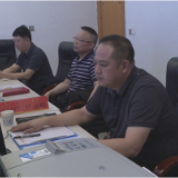 尹志峰接听“12345”便民服务热线