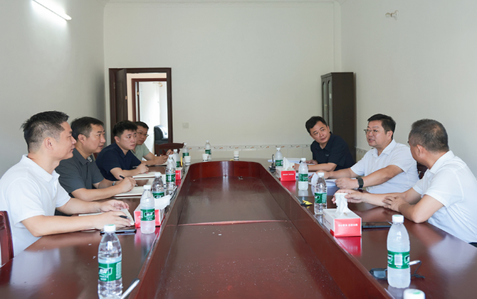 杨红兵到虎踞镇督导巩固拓展脱贫攻坚成果同乡村振兴有效衔接工作