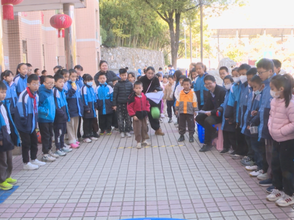 云阳小学：师生同心展风采 以体育人促成长