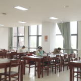 图书馆里备考忙 考生全力以赴冲刺佳绩