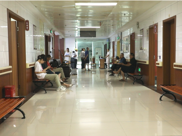 【健康与生活】天气太热容易失眠 科学调养解难题