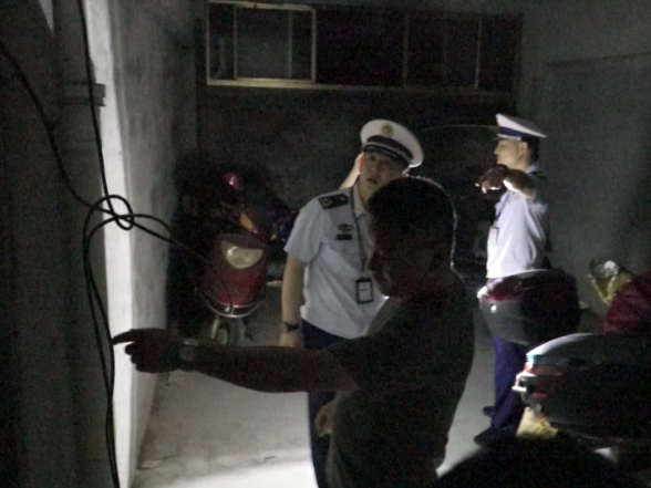 【安全强基固本攻坚】严查夜间“飞线充电” 筑牢居家安全防线