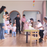 【不一样的六一】县妇幼保健院开展“六一”节爱心义诊活动