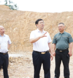 杨红兵督导地质灾害防范工作