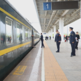 茶陵南站加开列车  保障清明节假期出行