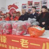 学习雷锋好榜样 志愿服务暖人心