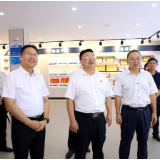 湖南中医药大学党委书记戴爱国一行来茶调研