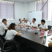 杨红兵下沉企业接访