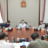 杨红兵约谈“四上”企业申报责任单位主要负责人