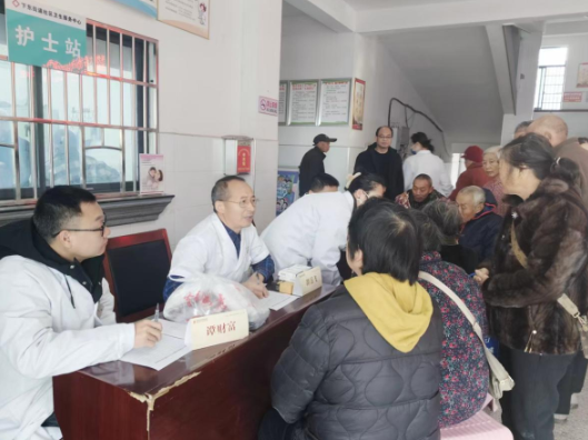 下东街道：名中医团队下基层 义诊惠民暖人心