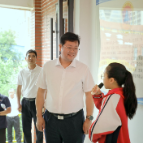 杨红兵调研教育工作 