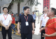 杨红兵带队巡视高考考点工作