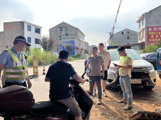 下东街道多措并举开展安全执法宣传教育活动
