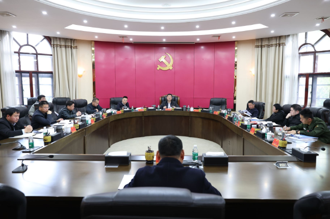 茶陵县委常委会2026年第3次会议暨县委常委班子2025年度民主生活会会前学习和县委理论学习中心组2026年第一次集体学习会召开