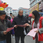 【春暖万家 年味茶陵】 “春风”送岗到家门 服务暖进心坎里
