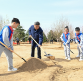 人民领袖｜踏春行