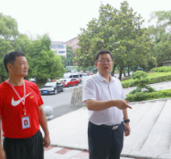 杨红兵巡视高考考点