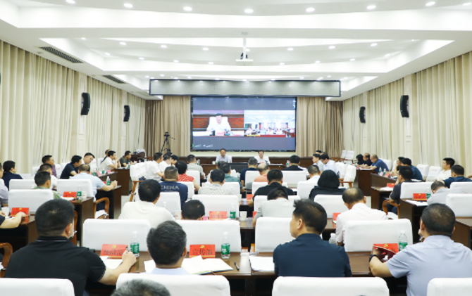 杨红兵主持召开中共茶陵县委常委会2025年第8次（扩大）会议