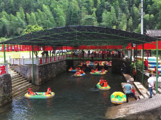 卧龙漂流：绿水青山间的“速度与激情”