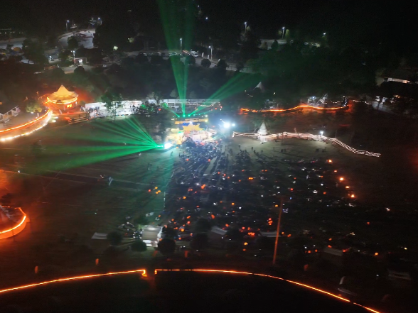 非遗盛宴燃爆跨年夜 茶陵花湖谷近万人迎元旦