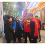 三地志愿者风雪接力 助失散青年重返亲人怀抱