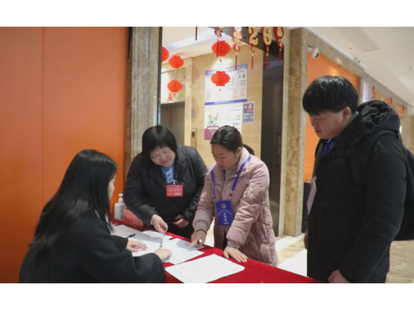 茶陵县第十八届人民代表大会第七次会议：人大代表肩负使命陆续报到