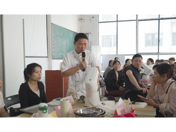 巧手筑匠心 技能助增收！中式面点师技能培训开班