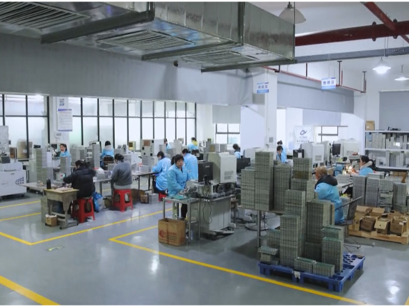 春节消费旺 茶陵电子企业生产忙