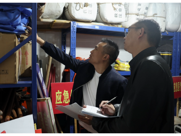 物资充足巡查密 全力应对强降雨