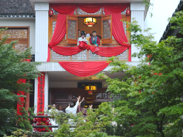 缘启花海·国潮520——茶陵县举办单身青年交友活动