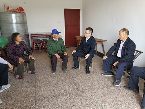 何俊峰1.jpg