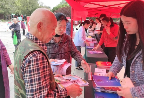 韶山市多部门联合开展全民国家安全教育日普法宣传活动