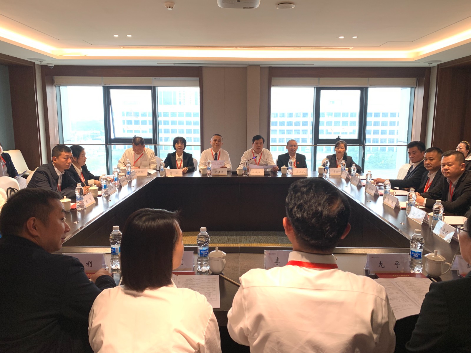 市政协十届一次会议召开主席团第四次会议.jpg 市政协十届一次会议召开主席团第四次会议.jpg
