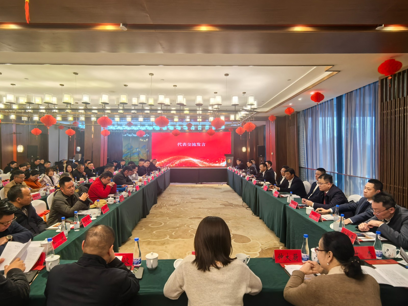 共系桑梓情 同筑家园梦——韶山市举行2026年“迎老乡、回故乡、建家乡”新春座谈会.jpg 共系桑梓情 同筑家园梦——韶山市举行2026年“迎老乡、回故乡、建家乡”新春座谈会.jpg